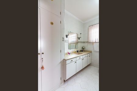 Casa à venda com 303m², 3 quartos e 4 vagasBanheiro