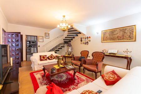 Casa à venda com 303m², 3 quartos e 4 vagasSala