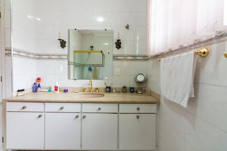 Casa à venda com 303m², 3 quartos e 4 vagasBanheiro