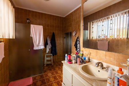 Casa à venda com 303m², 3 quartos e 4 vagasBanheiro da Suíte