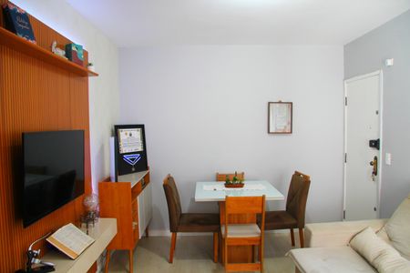 Sala  de apartamento para alugar com 2 quartos, 55m² em Vila Rio de Janeiro, Guarulhos