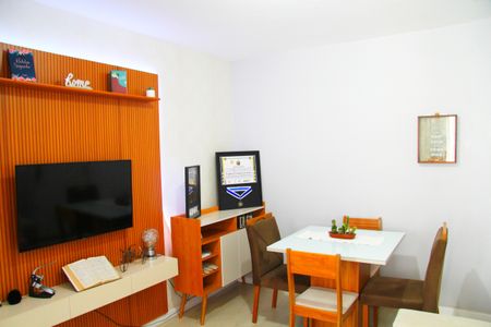 Apartamento para alugar com 55m², 2 quartos e 1 vagaSala 