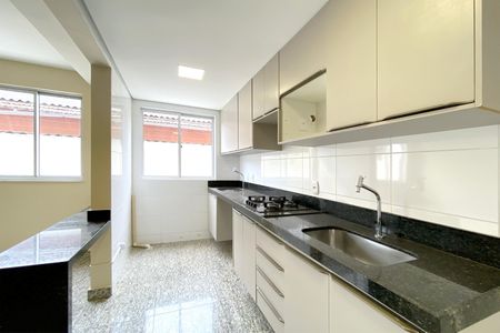 Apartamento para alugar com 65m², 2 quartos e 2 vagasCozinha