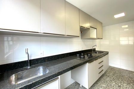Apartamento para alugar com 65m², 2 quartos e 2 vagasCozinha