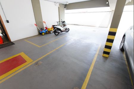 Apartamento para alugar com 82m², 2 quartos e 1 vaga Apartamento para alugar com 82m², 2 quartos e 1 vagaGaragem