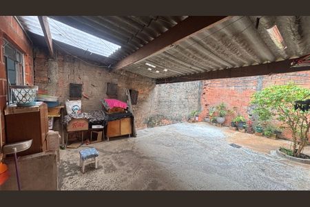 Casa à venda com 100m², 3 quartos e 2 vagasQuintal