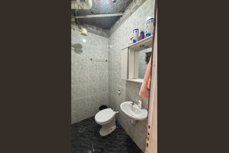 Casa à venda com 100m², 3 quartos e 2 vagasBanheiro