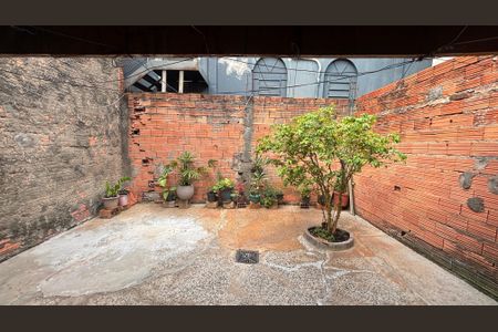 Casa à venda com 100m², 3 quartos e 2 vagasQuintal