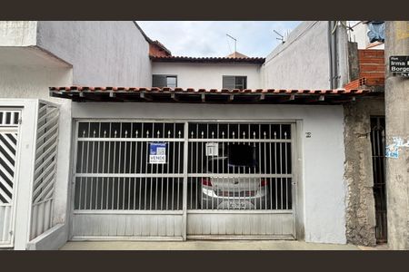 Casa à venda com 100m², 3 quartos e 2 vagasFachada