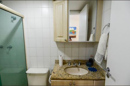Apartamento à venda com 70m², 2 quartos e 1 vagaBanheiro Social