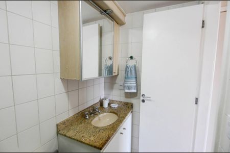 Apartamento à venda com 70m², 2 quartos e 1 vagaBanheiro da Suíte
