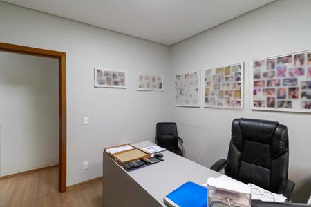 Casa à venda com 260m², 3 quartos e 2 vagasQuarto 2