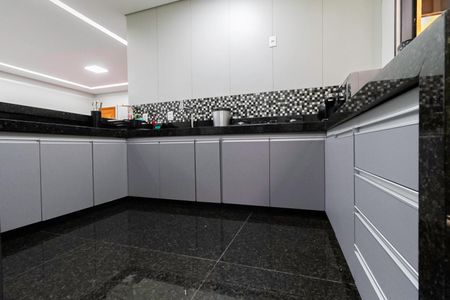 Casa à venda com 260m², 3 quartos e 2 vagasCozinha