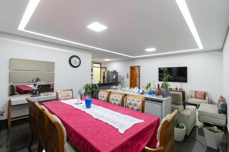 Sala de casa à venda com 3 quartos, 260m² em Alto Caiçaras, Belo Horizonte