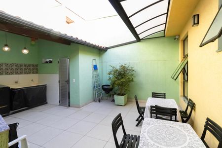 Casa à venda com 260m², 3 quartos e 2 vagasQuintal