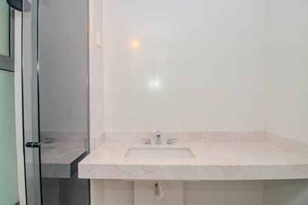 Apartamento para alugar com 157m², 3 quartos e 2 vagas Apartamento para alugar com 157m², 3 quartos e 2 vagasBanheiro da Suíte 1