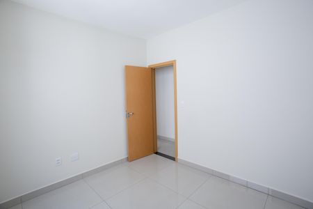 Quarto 2 de casa à venda com 3 quartos, 116m² em Europa, Contagem