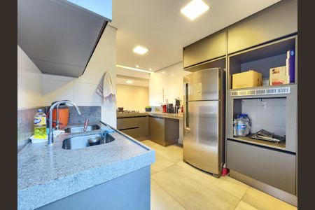 Apartamento à venda com 151m², 3 quartos e 2 vagasCozinha