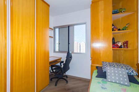 Apartamento à venda com 101m², 3 quartos e 2 vagasQuarto 2