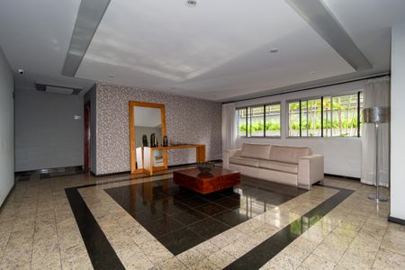 Apartamento à venda com 101m², 3 quartos e 2 vagasHall social