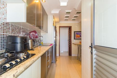 Apartamento à venda com 101m², 3 quartos e 2 vagasCozinha