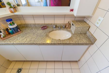 Apartamento à venda com 101m², 3 quartos e 2 vagasDetalhe Banheiro - Suíte