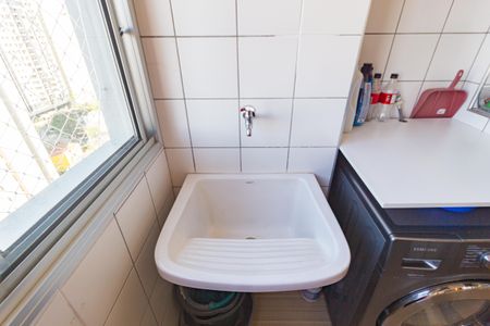 Apartamento à venda com 101m², 3 quartos e 2 vagasDetalhe - Área de Serviço