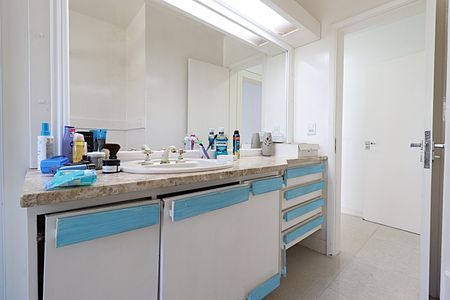 Apartamento à venda com 196m², 4 quartos e 2 vagasBanheiro 3