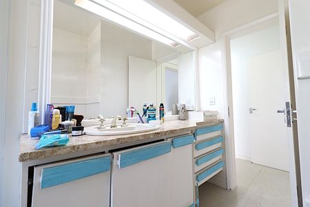 Apartamento à venda com 196m², 4 quartos e 2 vagasBanheiro 3