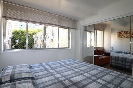 Apartamento à venda com 196m², 4 quartos e 2 vagasQuarto 2