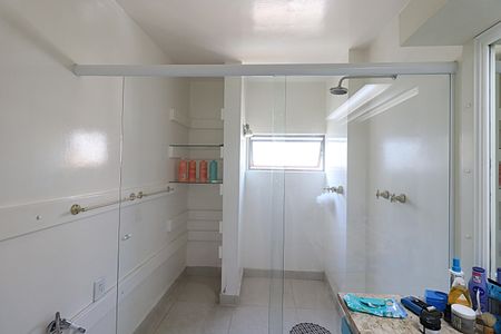 Apartamento à venda com 196m², 4 quartos e 2 vagasBanheiro 3