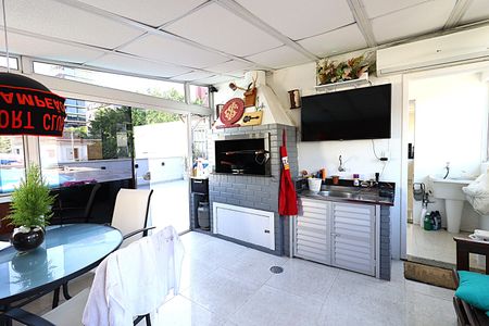 Apartamento à venda com 196m², 4 quartos e 2 vagasSalão de festas