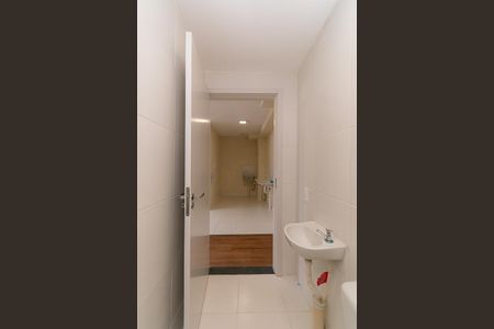 Apartamento à venda com 35m², 2 quartos e sem vaga Apartamento à venda com 35m², 2 quartos e sem vagaBanheiro