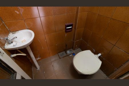 Casa para alugar com 200m², 3 quartos e 2 vagas Casa para alugar com 200m², 3 quartos e 2 vagasBanheiro de Serviço