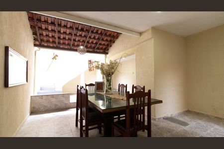 Casa para alugar com 200m², 3 quartos e 2 vagas Casa para alugar com 200m², 3 quartos e 2 vagasEspaço Gourmet