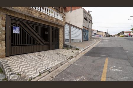 Casa para alugar com 200m², 3 quartos e 2 vagas Casa para alugar com 200m², 3 quartos e 2 vagasFachada e Plaquinha