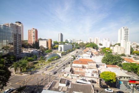 Varanda de kitnet/studio à venda com 1 quarto, 28m² em Santo Amaro, São Paulo