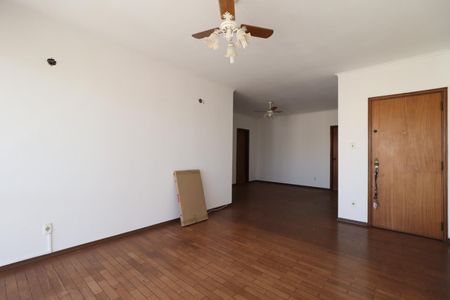 Apartamento para alugar com 134m², 4 quartos e 1 vagaSala