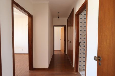 Apartamento para alugar com 134m², 4 quartos e 1 vagaCorredor