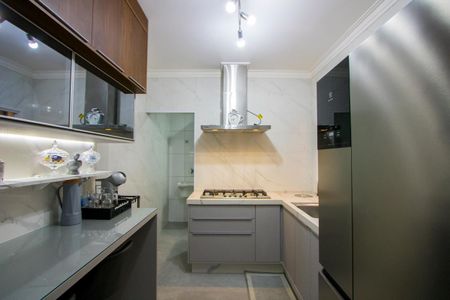Apartamento à venda com 107m², 2 quartos e 2 vagas Apartamento à venda com 107m², 2 quartos e 2 vagasCozinha