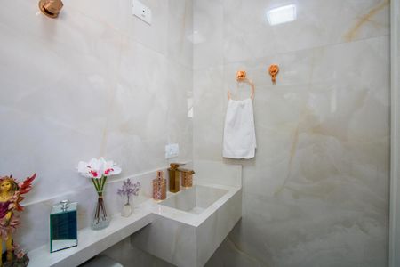 Apartamento à venda com 107m², 2 quartos e 2 vagas Apartamento à venda com 107m², 2 quartos e 2 vagasBanheiro da Suíte