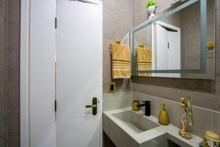 Apartamento à venda com 107m², 2 quartos e 2 vagas Apartamento à venda com 107m², 2 quartos e 2 vagasBanheiro social
