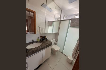 Apartamento à venda com 79m², 3 quartos e 2 vagas Apartamento à venda com 79m², 3 quartos e 2 vagasBanheiro da Suíte