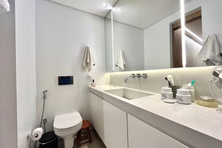 Apartamento à venda com 110m², 3 quartos e 3 vagasBanheiro da Suíte