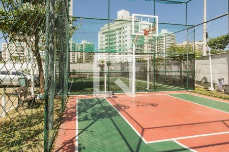 Apartamento à venda com 74m², 3 quartos e 1 vaga Apartamento à venda com 74m², 3 quartos e 1 vagaQuadra Poliesportiva