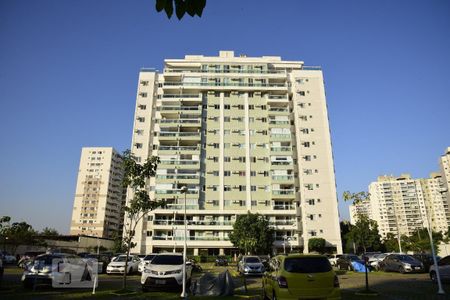 Apartamento à venda com 74m², 3 quartos e 1 vaga Apartamento à venda com 74m², 3 quartos e 1 vagaFachada