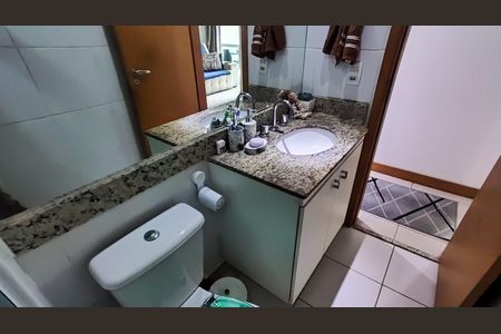 Apartamento à venda com 74m², 3 quartos e 1 vaga Apartamento à venda com 74m², 3 quartos e 1 vagaBanheiro