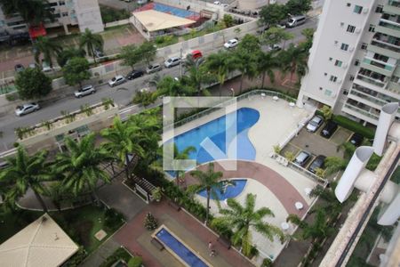 Apartamento à venda com 74m², 3 quartos e 1 vaga Apartamento à venda com 74m², 3 quartos e 1 vagaÁrea comum - Piscina