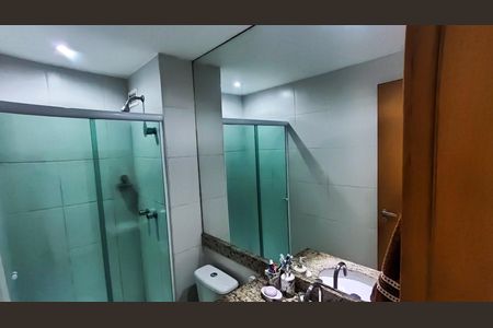 Apartamento à venda com 74m², 3 quartos e 1 vaga Apartamento à venda com 74m², 3 quartos e 1 vagaBanheiro