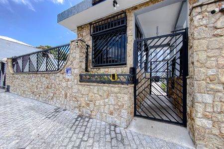 Apartamento à venda com 55m², 2 quartos e 1 vagaFachada - Plaquinha